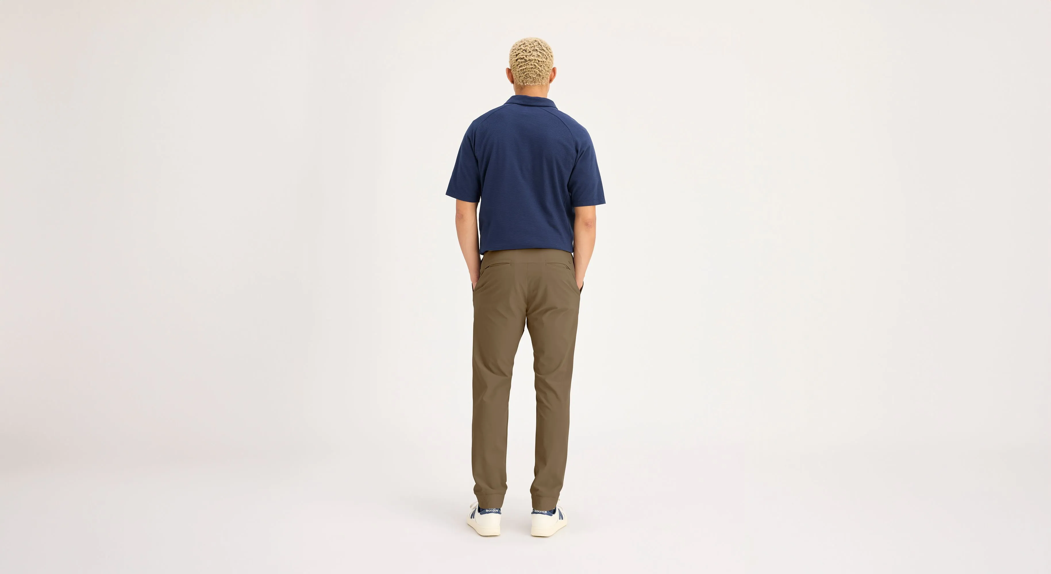 Go Jogger, Slim Fit with Airweave Relaxed Fit Design