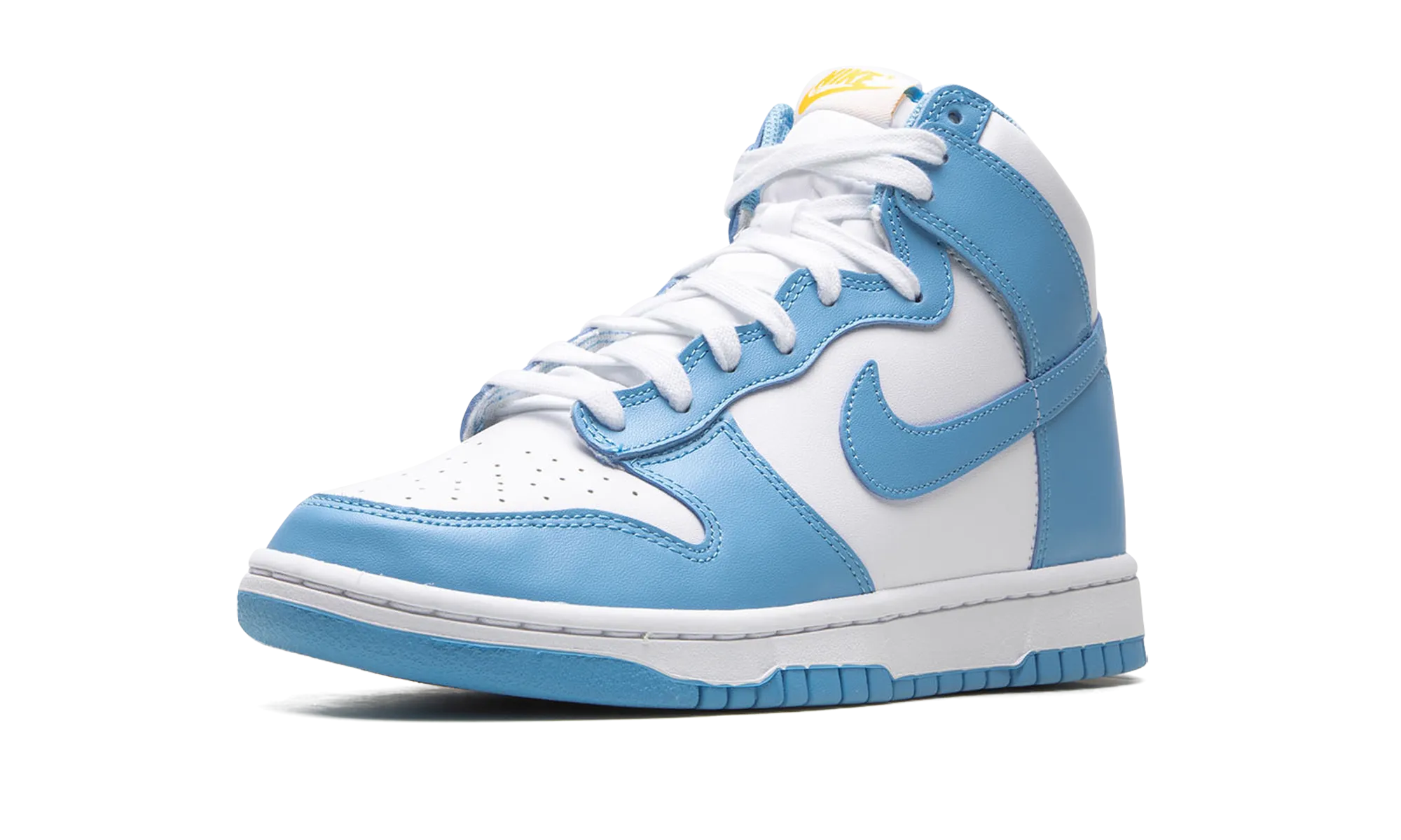 Dunk High "Blue Chill" urban scene Polished Finish