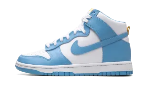 Dunk High "Blue Chill" Low Top Design Night Scene