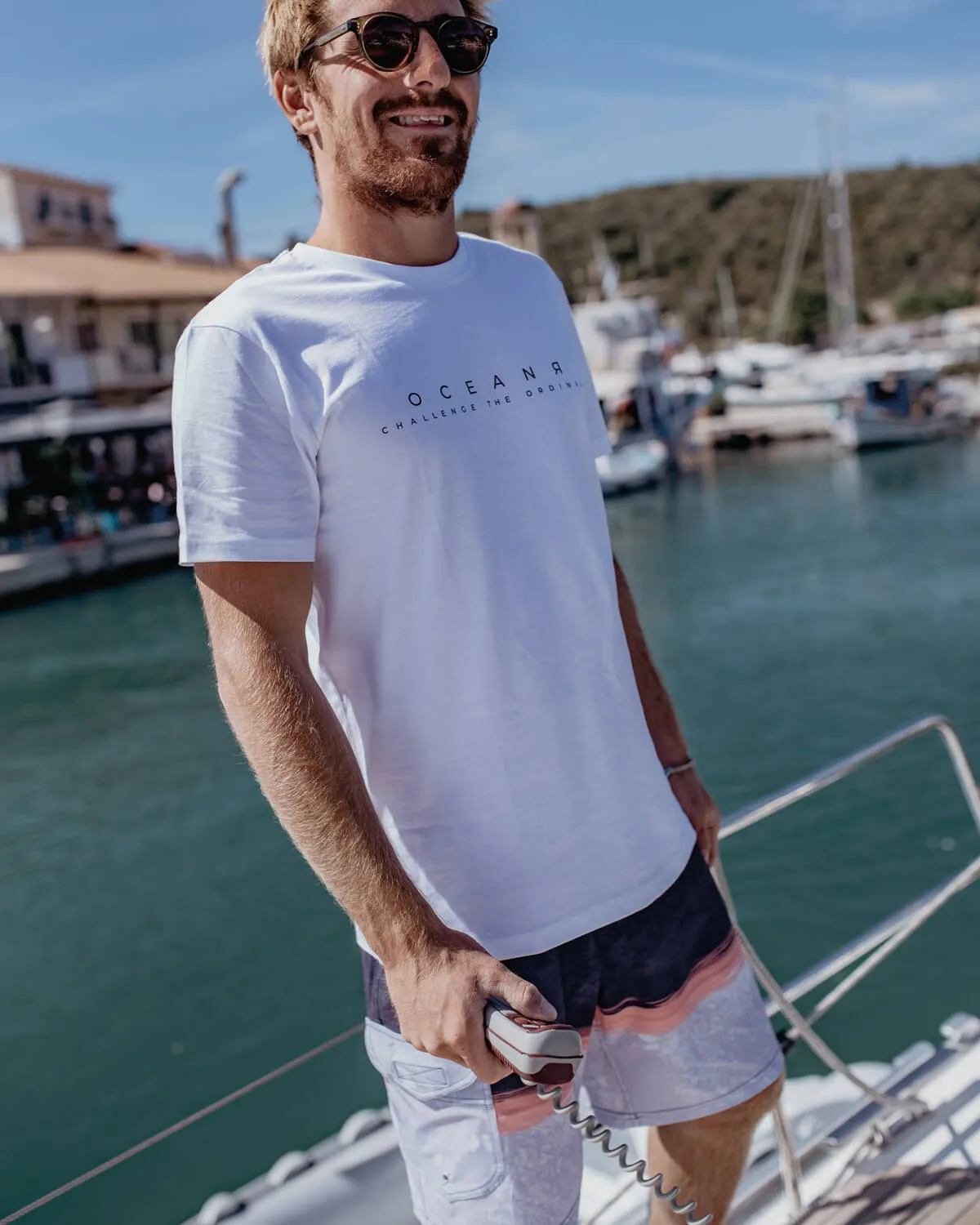 Seam Free Back Classic Layering Pico Aconcagua - Unisex Organic Cotton T-Shirt