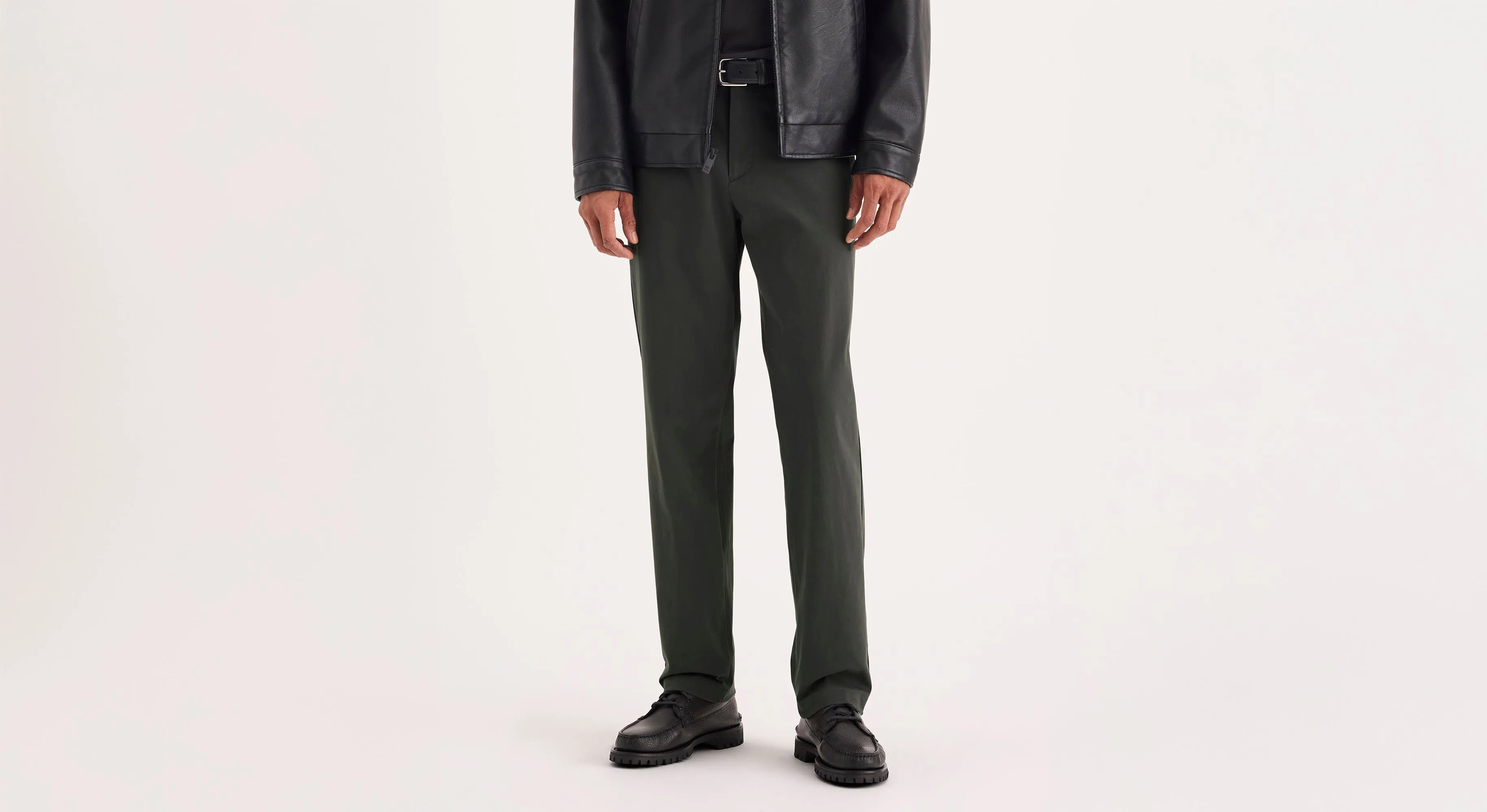 Temperature Regulating Moisture control Crafted Khaki Pants, Slim Fit