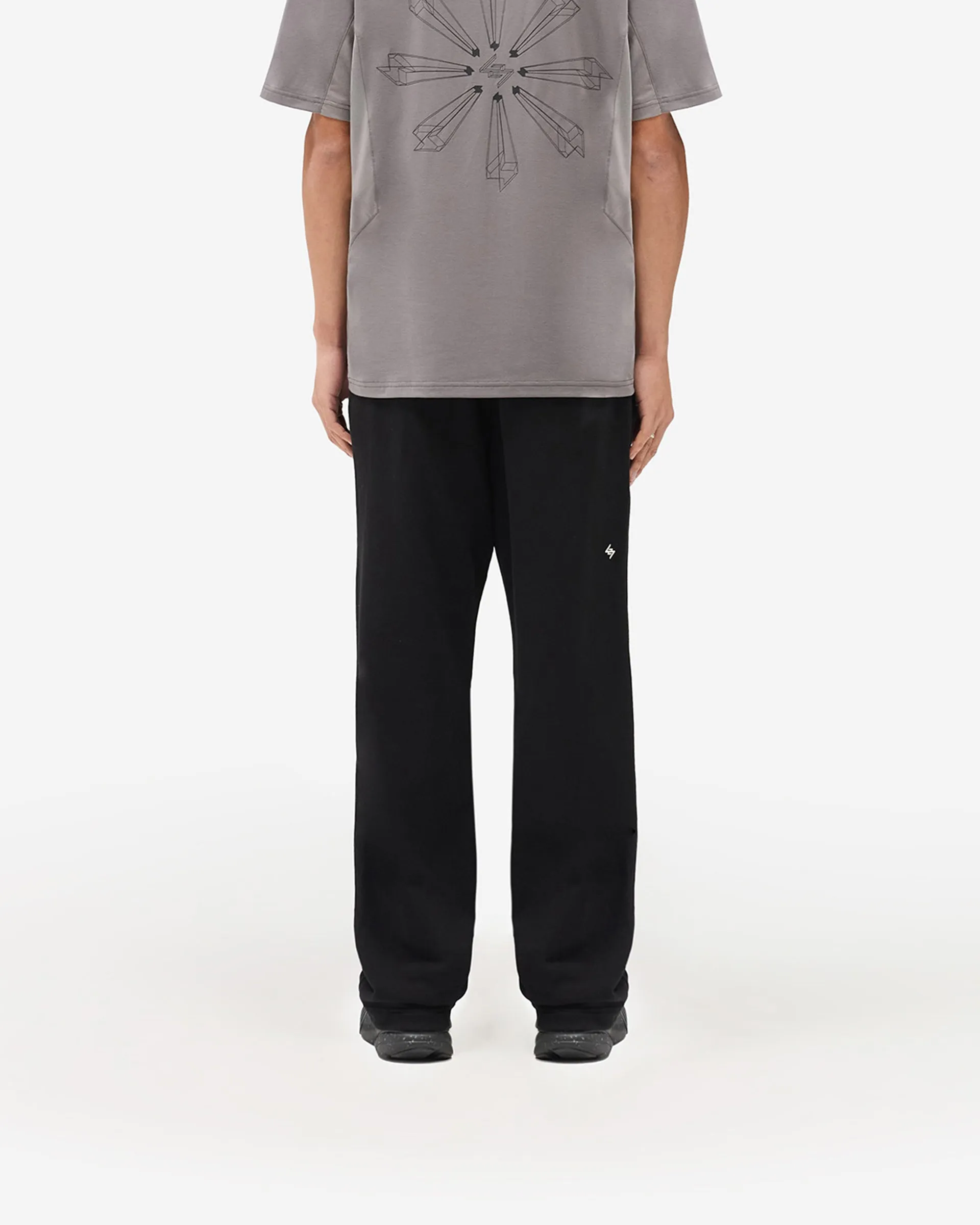 Low-rise style Multi Pocket System 247 Straight Leg Jogger - Jet Black