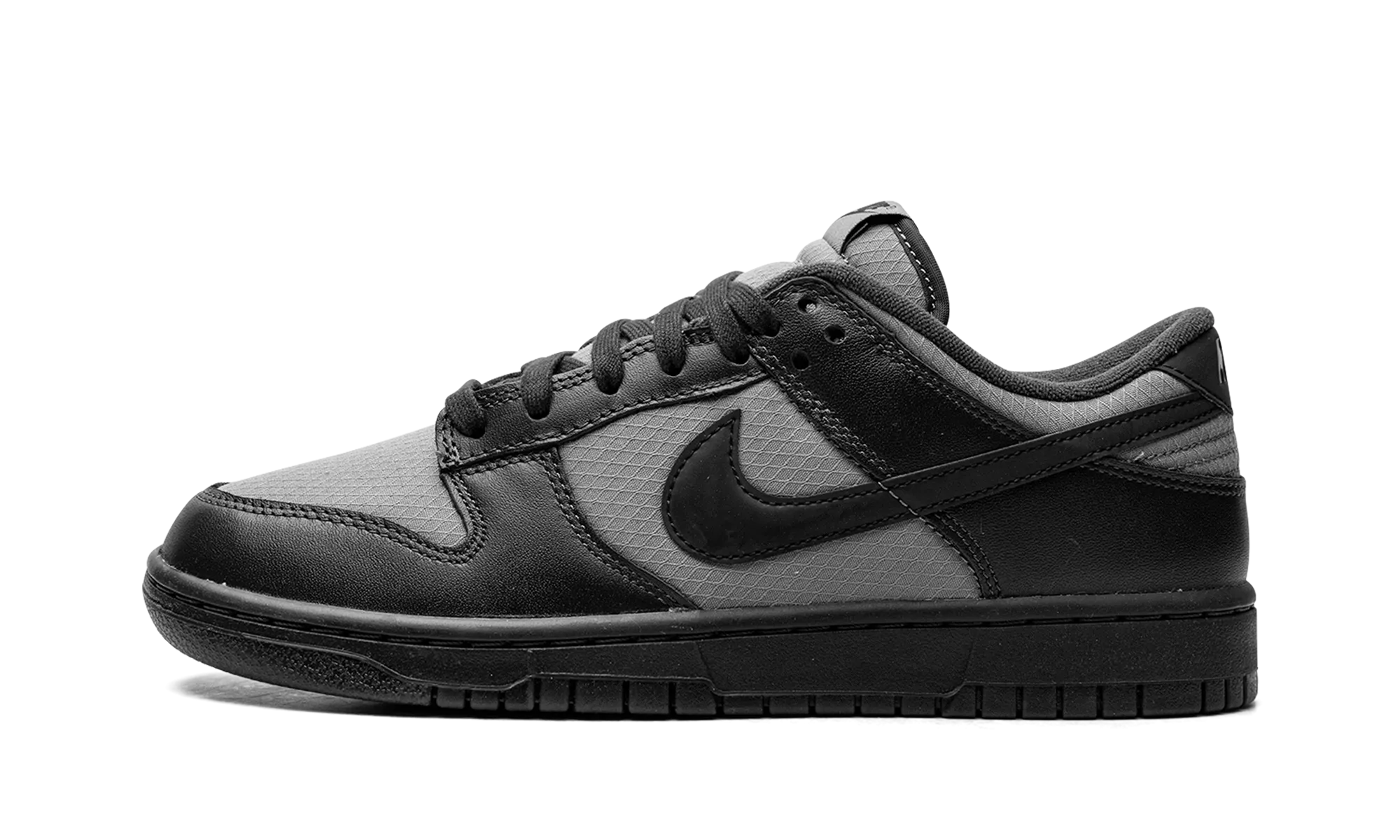 Dunk Low Retro SE "Off Noir Smoke Grey" Glide Ride