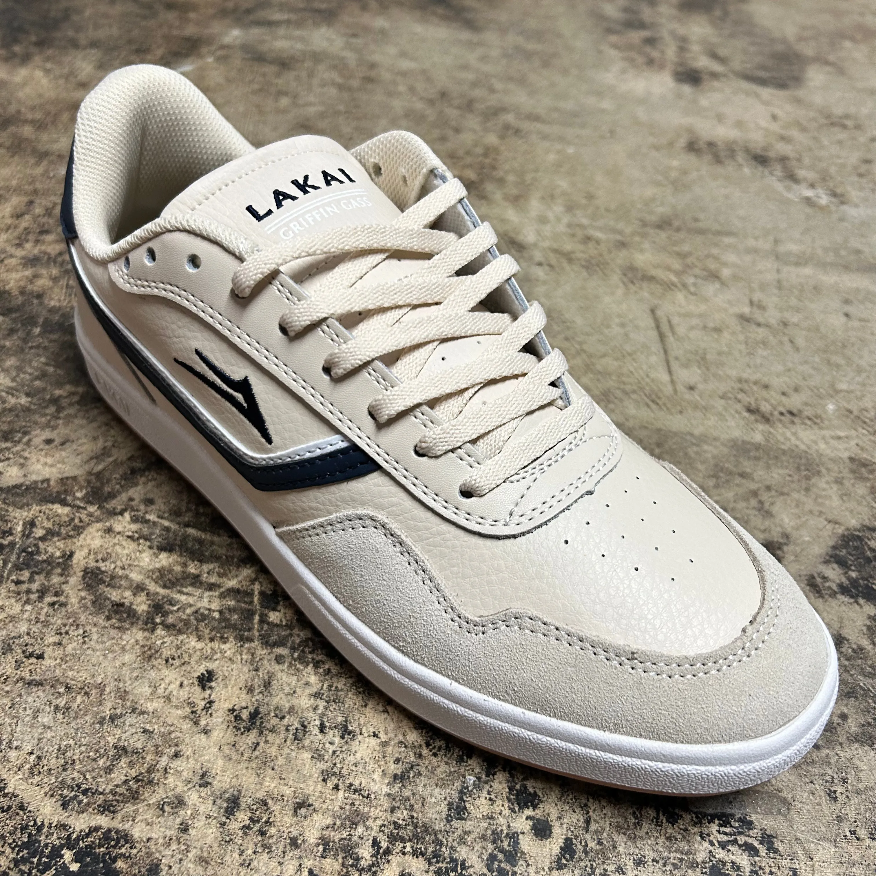 Stable Landing LAKAI TERRACE (CREAM/NAVY)