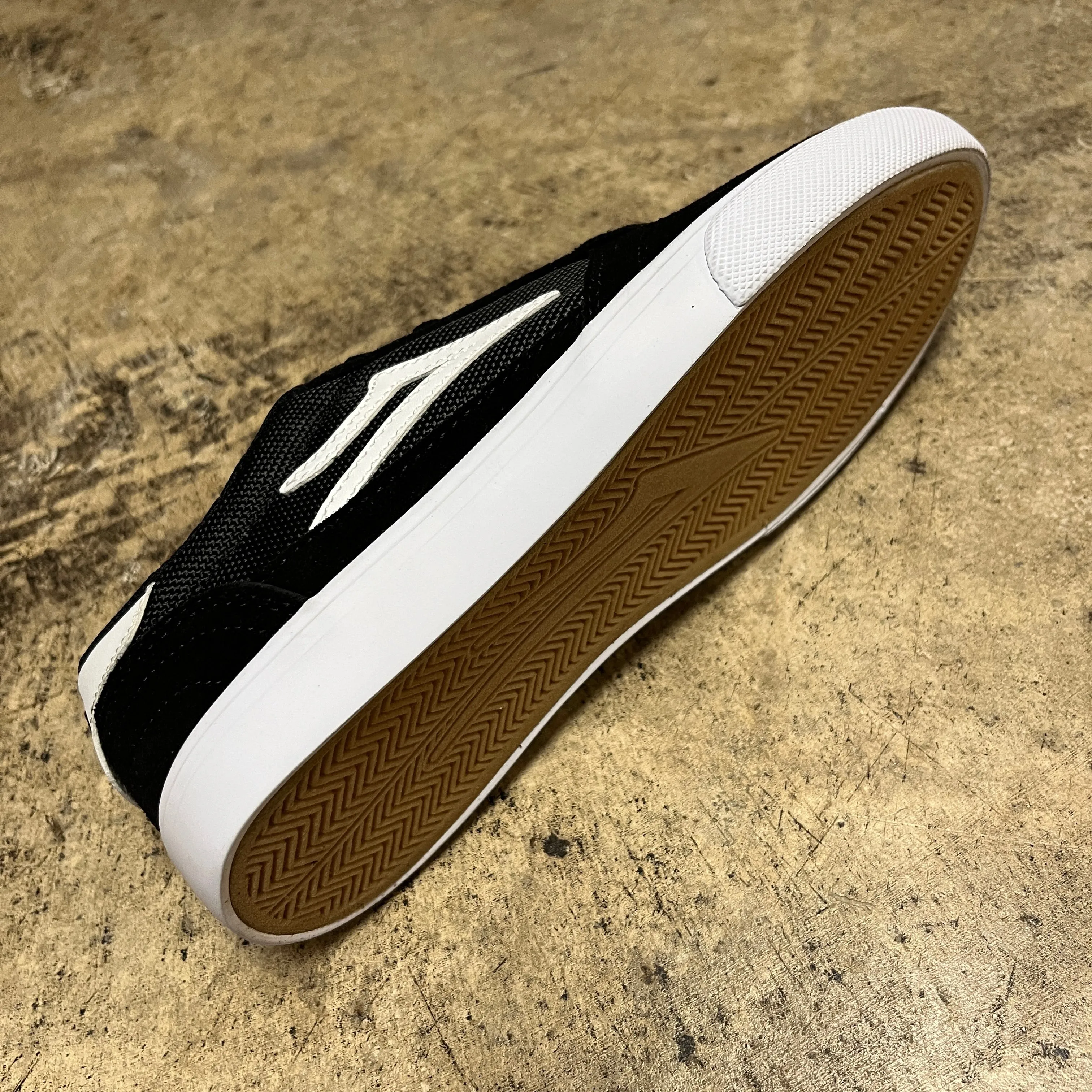 LAKAI CAMBRIDGE KIDS (BLK/WHT) Comfortable Heel Bold colors