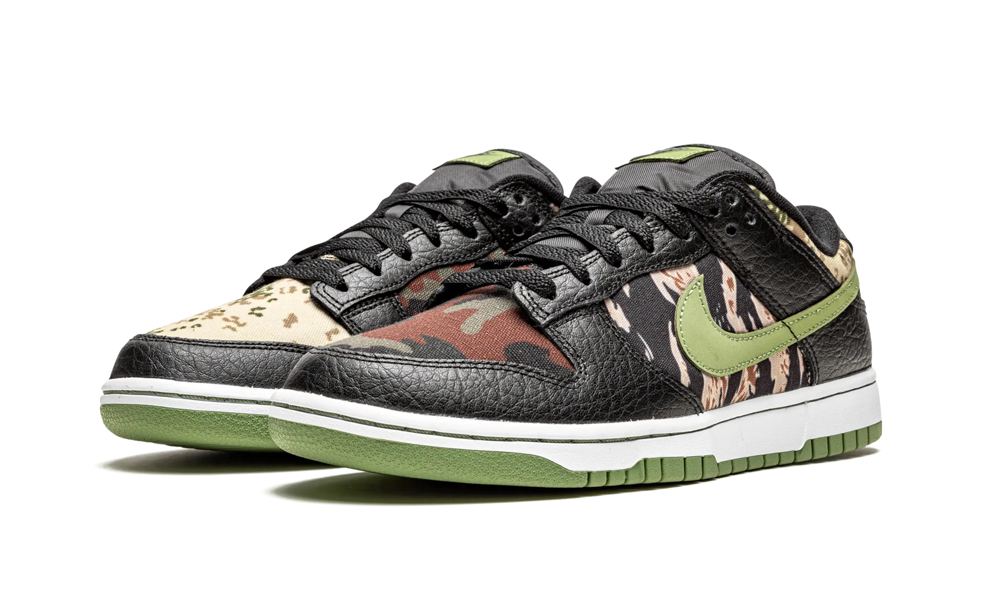 Dunk Low "Black Multi-Camo" Comfort Active Stable Structure