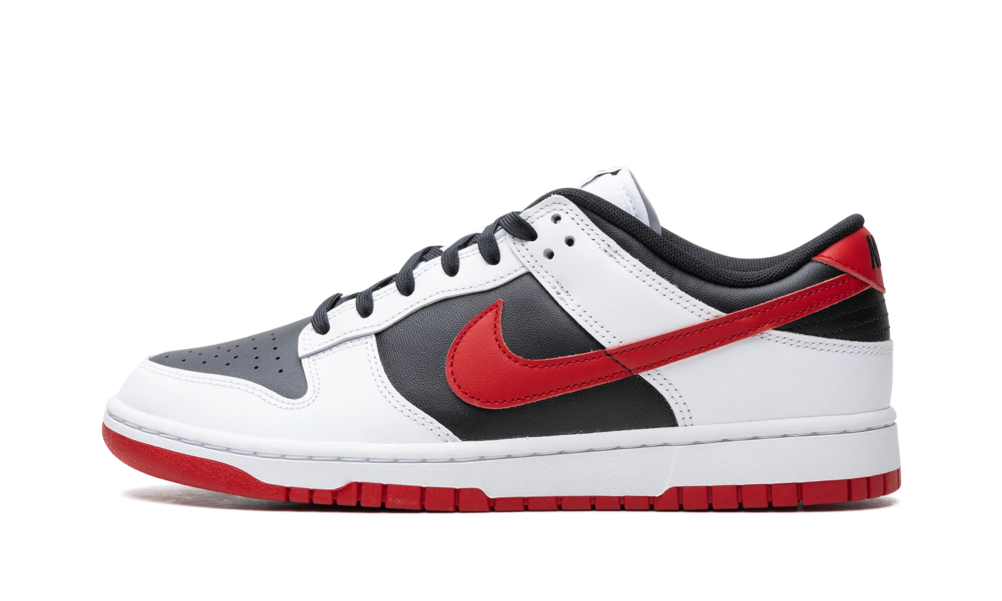 Freestyle Look Dunk Low Retro "Black / University Red"