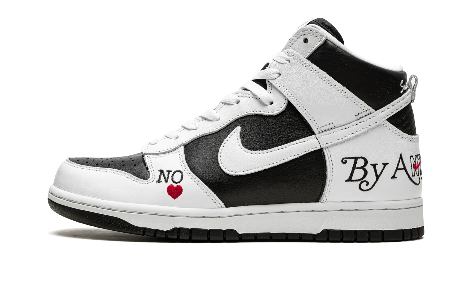 SB Dunk High "Supreme - By Any Means - White/Black" Energy return