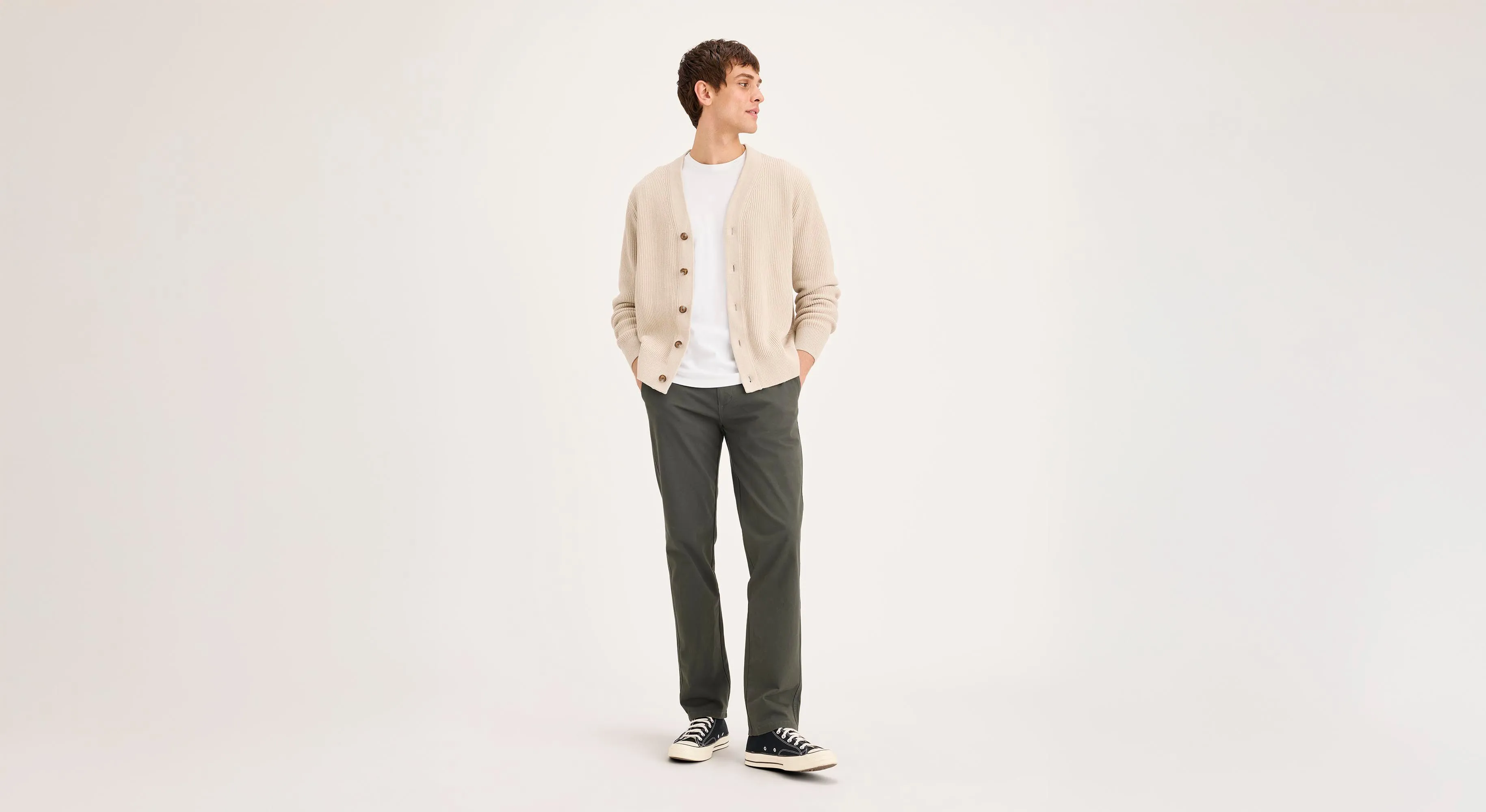 Ultimate Chinos, Slim Fit Side slits Breathable Mesh Panels