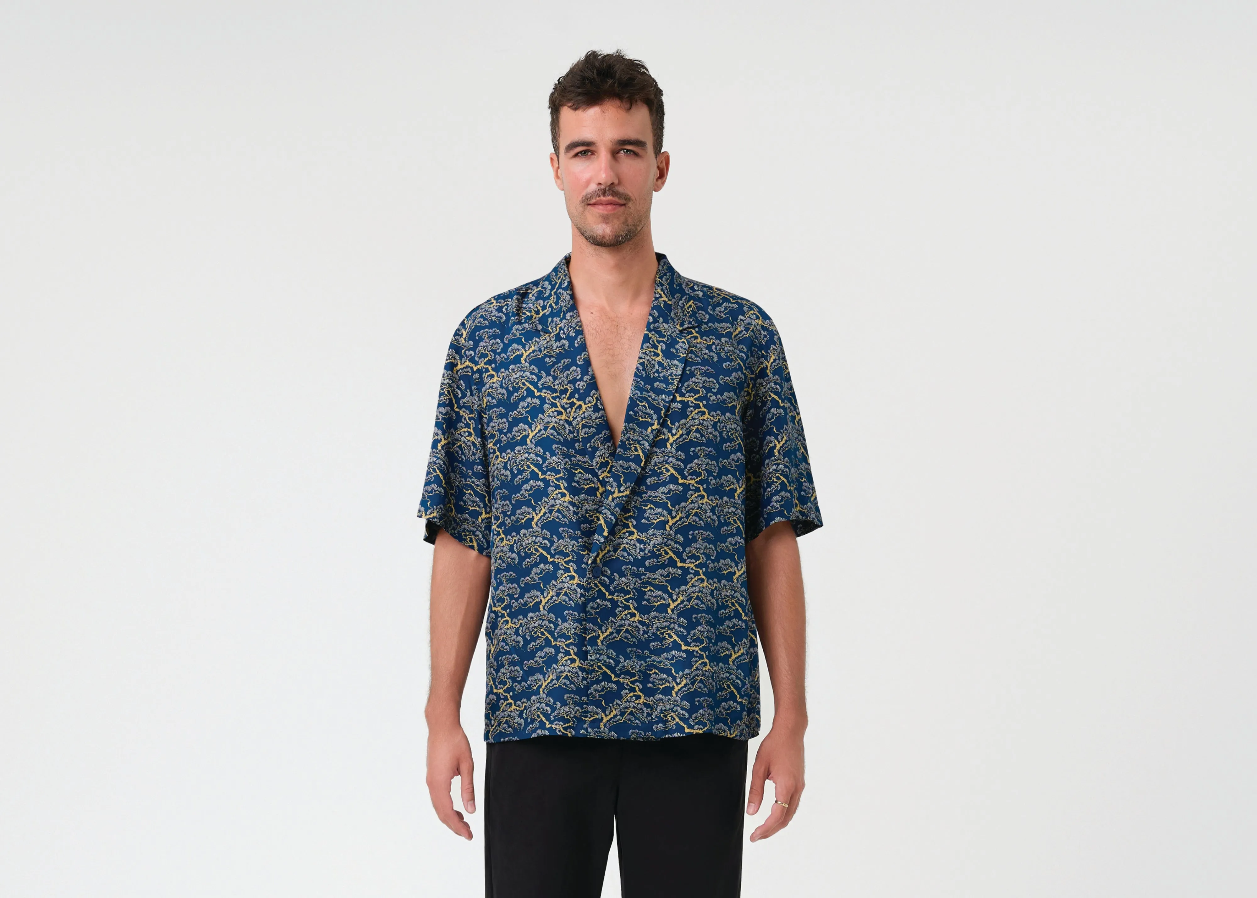 CA MAU - PEARLWOOD INDIGO Sustainable Dye Process Graduation Attire