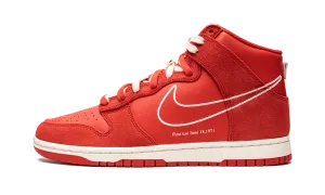 Dunk Hi SE "First Use" Street Friendly Performance Gear