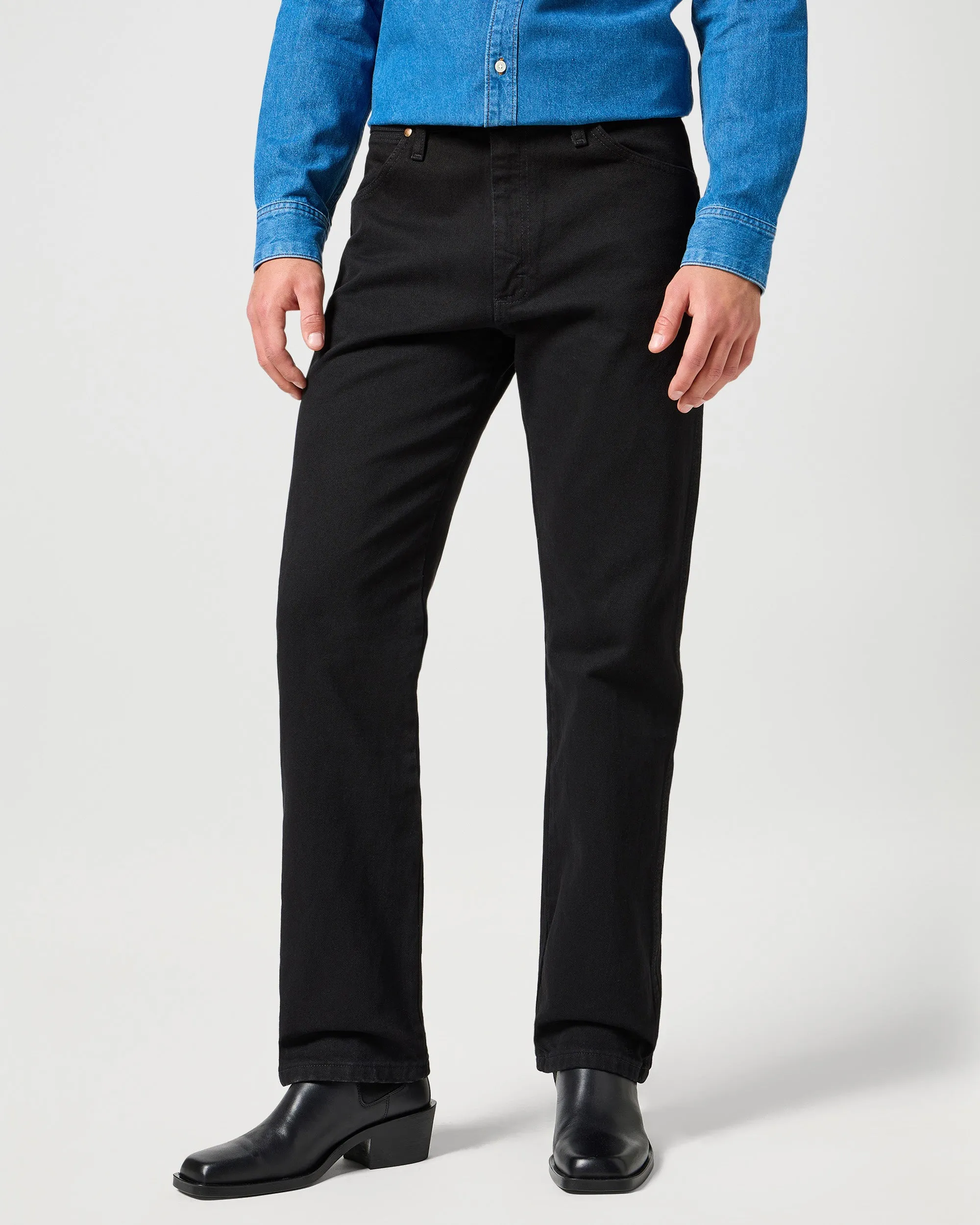 Sophisticated Look Casual Cool Wrangler 13MWZ Original Cowboy Cut Mens Jeans - Shadow Black